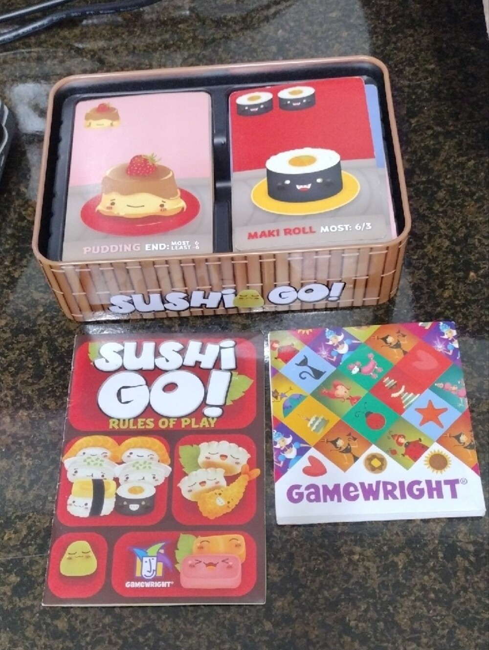 Sushi Go! Card Game Tin - Red - Picture 2 of 2